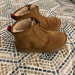 Ugg Neumel Platform Size 8 womens